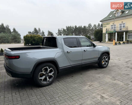 Сірий Rivian R1T, об'ємом двигуна 0 л та пробігом 56 тис. км за 42850 $, фото 8 на Automoto.ua