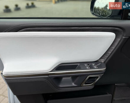 Сірий Rivian R1T, об'ємом двигуна 0 л та пробігом 56 тис. км за 42850 $, фото 21 на Automoto.ua