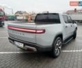 Сірий Rivian R1T, об'ємом двигуна 0 л та пробігом 49 тис. км за 43500 $, фото 7 на Automoto.ua