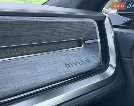 Серый Rivian R1T, объемом двигателя 0 л и пробегом 3 тыс. км за 57800 $, фото 54 на Automoto.ua