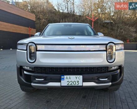 Сірий Rivian R1T, об'ємом двигуна 0 л та пробігом 59 тис. км за 52499 $, фото 5 на Automoto.ua