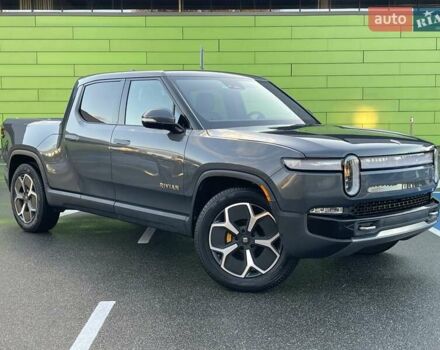 Серый Rivian R1T, объемом двигателя 0 л и пробегом 3 тыс. км за 57800 $, фото 5 на Automoto.ua