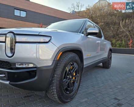 Сірий Rivian R1T, об'ємом двигуна 0 л та пробігом 59 тис. км за 52499 $, фото 1 на Automoto.ua