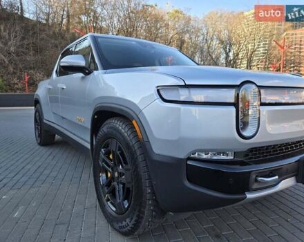 Сірий Rivian R1T, об'ємом двигуна 0 л та пробігом 59 тис. км за 52499 $, фото 3 на Automoto.ua