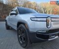 Сірий Rivian R1T, об'ємом двигуна 0 л та пробігом 59 тис. км за 52499 $, фото 3 на Automoto.ua