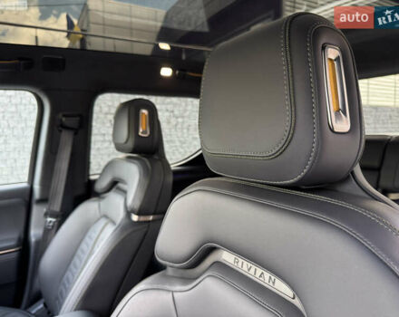 Серый Rivian R1T, объемом двигателя 0 л и пробегом 40 тыс. км за 54000 $, фото 23 на Automoto.ua
