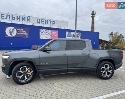 Сірий Rivian R1T, об'ємом двигуна 0 л та пробігом 68 тис. км за 37300 $, фото 4 на Automoto.ua