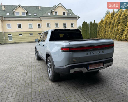 Сірий Rivian R1T, об'ємом двигуна 0 л та пробігом 56 тис. км за 42850 $, фото 5 на Automoto.ua