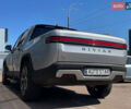 Серый Rivian R1T, объемом двигателя 0 л и пробегом 20 тыс. км за 57699 $, фото 5 на Automoto.ua