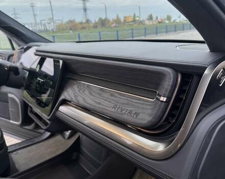 Сірий Rivian R1T, об'ємом двигуна 0 л та пробігом 68 тис. км за 37300 $, фото 26 на Automoto.ua