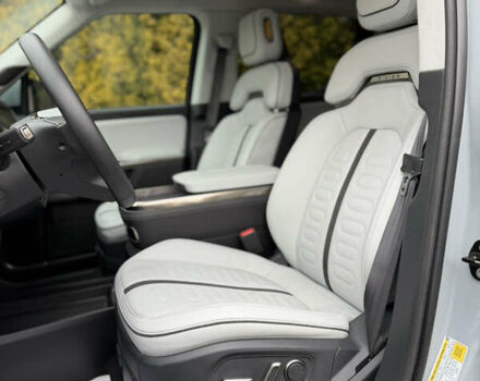 Сірий Rivian R1T, об'ємом двигуна 0 л та пробігом 56 тис. км за 42850 $, фото 25 на Automoto.ua