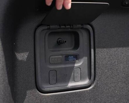 Серый Rivian R1T, объемом двигателя 0 л и пробегом 43 тыс. км за 47500 $, фото 15 на Automoto.ua