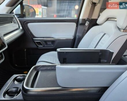 Сірий Rivian R1T, об'ємом двигуна 0 л та пробігом 59 тис. км за 52499 $, фото 22 на Automoto.ua