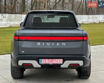 Сірий Rivian R1T, об'ємом двигуна 0 л та пробігом 43 тис. км за 41000 $, фото 5 на Automoto.ua