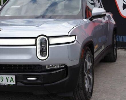 Серый Rivian R1T, объемом двигателя 0 л и пробегом 43 тыс. км за 47500 $, фото 4 на Automoto.ua
