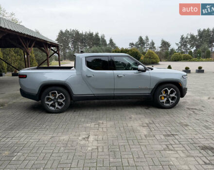 Сірий Rivian R1T, об'ємом двигуна 0 л та пробігом 56 тис. км за 42850 $, фото 9 на Automoto.ua