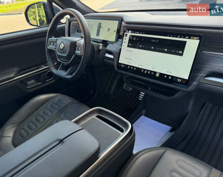 Сірий Rivian R1T, об'ємом двигуна 0 л та пробігом 40 тис. км за 64000 $, фото 13 на Automoto.ua