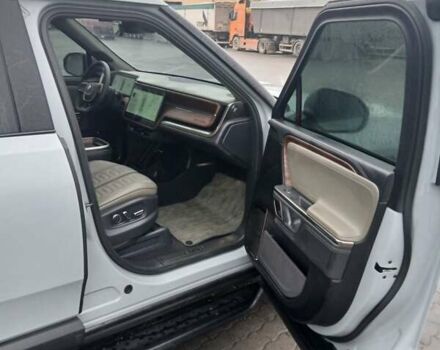 Сірий Rivian R1T, об'ємом двигуна 0 л та пробігом 49 тис. км за 43500 $, фото 17 на Automoto.ua