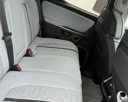 Сірий Rivian R1T, об'ємом двигуна 0 л та пробігом 35 тис. км за 57500 $, фото 7 на Automoto.ua