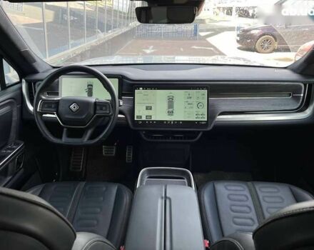 Серый Rivian R1T, объемом двигателя 0 л и пробегом 25 тыс. км за 58900 $, фото 12 на Automoto.ua