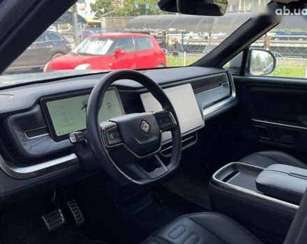 Серый Rivian R1T, объемом двигателя 0 л и пробегом 25 тыс. км за 67600 $, фото 8 на Automoto.ua