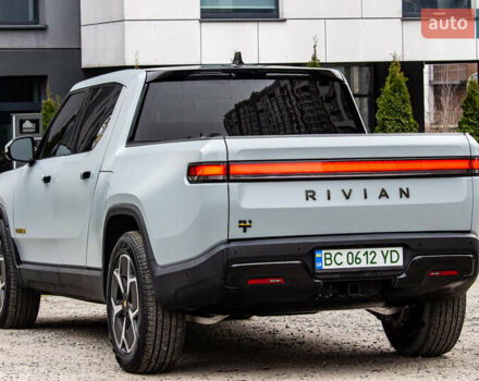 Сірий Rivian R1T, об'ємом двигуна 0 л та пробігом 20 тис. км за 52000 $, фото 5 на Automoto.ua