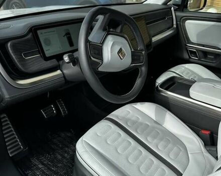 Сірий Rivian R1T, об'ємом двигуна 0 л та пробігом 20 тис. км за 50000 $, фото 3 на Automoto.ua