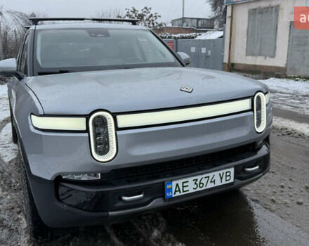 Сірий Rivian R1T, об'ємом двигуна 0 л та пробігом 35 тис. км за 57500 $, фото 5 на Automoto.ua