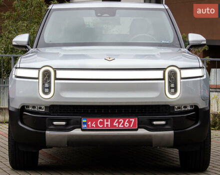 Серый Rivian R1T, объемом двигателя 0 л и пробегом 17 тыс. км за 50000 $, фото 1 на Automoto.ua