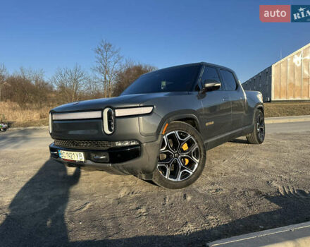 Серый Rivian R1T, объемом двигателя 0 л и пробегом 23 тыс. км за 49900 $, фото 2 на Automoto.ua
