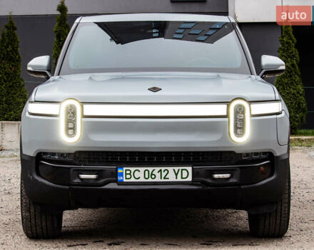 Сірий Rivian R1T, об'ємом двигуна 0 л та пробігом 20 тис. км за 52000 $, фото 1 на Automoto.ua