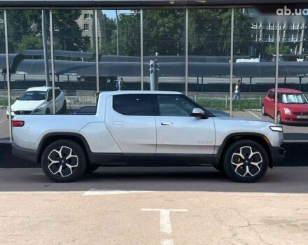 Серый Rivian R1T, объемом двигателя 0 л и пробегом 25 тыс. км за 58900 $, фото 3 на Automoto.ua