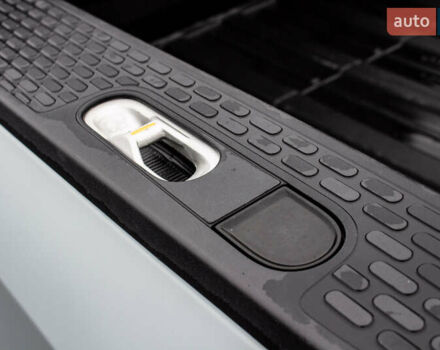 Сірий Rivian R1T, об'ємом двигуна 0 л та пробігом 20 тис. км за 52000 $, фото 16 на Automoto.ua