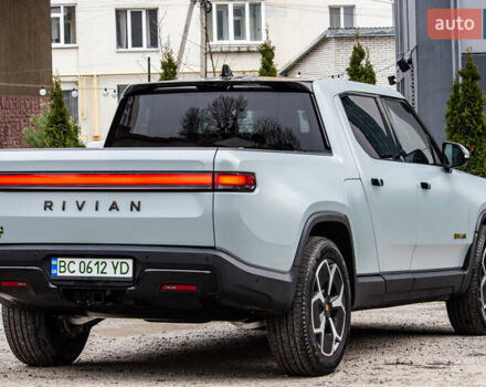 Сірий Rivian R1T, об'ємом двигуна 0 л та пробігом 20 тис. км за 52000 $, фото 6 на Automoto.ua
