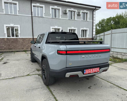 Серый Rivian R1T, объемом двигателя 0 л и пробегом 5 тыс. км за 47000 $, фото 2 на Automoto.ua