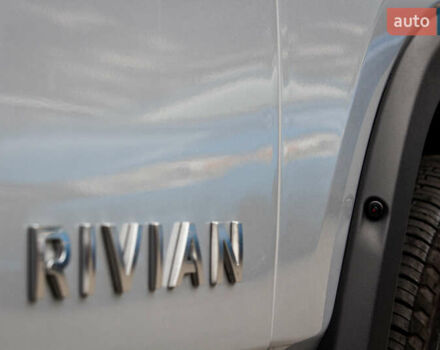Серый Rivian R1T, объемом двигателя 0 л и пробегом 17 тыс. км за 50000 $, фото 16 на Automoto.ua