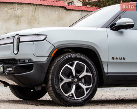 Сірий Rivian R1T, об'ємом двигуна 0 л та пробігом 20 тис. км за 52000 $, фото 34 на Automoto.ua
