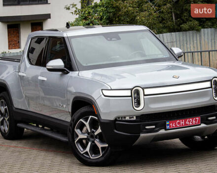Серый Rivian R1T, объемом двигателя 0 л и пробегом 17 тыс. км за 50000 $, фото 3 на Automoto.ua