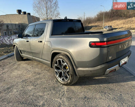 Серый Rivian R1T, объемом двигателя 0 л и пробегом 23 тыс. км за 49900 $, фото 9 на Automoto.ua
