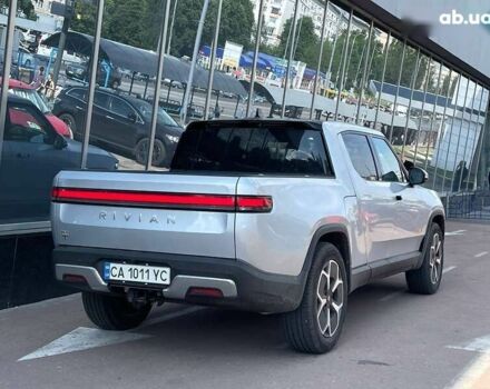 Серый Rivian R1T, объемом двигателя 0 л и пробегом 25 тыс. км за 58900 $, фото 5 на Automoto.ua