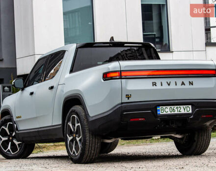 Сірий Rivian R1T, об'ємом двигуна 0 л та пробігом 20 тис. км за 52000 $, фото 8 на Automoto.ua