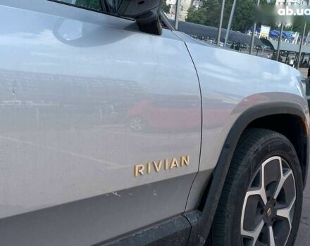 Серый Rivian R1T, объемом двигателя 0 л и пробегом 25 тыс. км за 58900 $, фото 10 на Automoto.ua