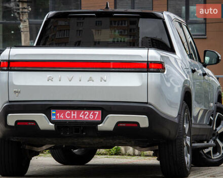 Серый Rivian R1T, объемом двигателя 0 л и пробегом 17 тыс. км за 50000 $, фото 9 на Automoto.ua