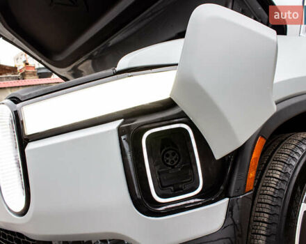 Сірий Rivian R1T, об'ємом двигуна 0 л та пробігом 20 тис. км за 52000 $, фото 36 на Automoto.ua