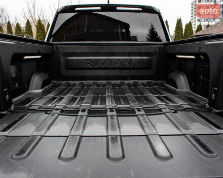 Сірий Rivian R1T, об'ємом двигуна 0 л та пробігом 20 тис. км за 52000 $, фото 17 на Automoto.ua