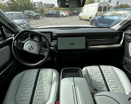 Сірий Rivian R1T, об'ємом двигуна 0 л та пробігом 20 тис. км за 50000 $, фото 12 на Automoto.ua
