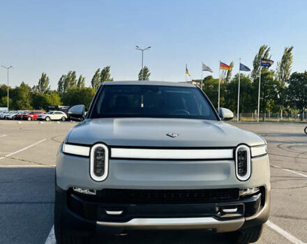 Серый Rivian R1T, объемом двигателя 0 л и пробегом 2 тыс. км за 80000 $, фото 6 на Automoto.ua