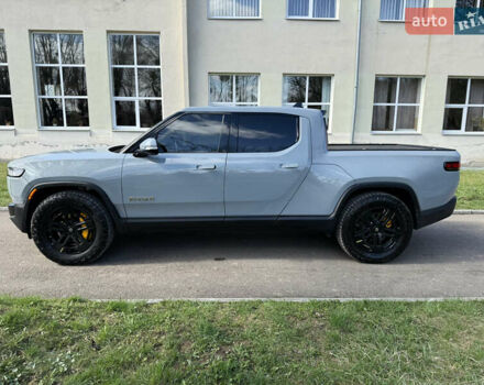 Сірий Rivian R1T, об'ємом двигуна 0 л та пробігом 65 тис. км за 41900 $, фото 10 на Automoto.ua