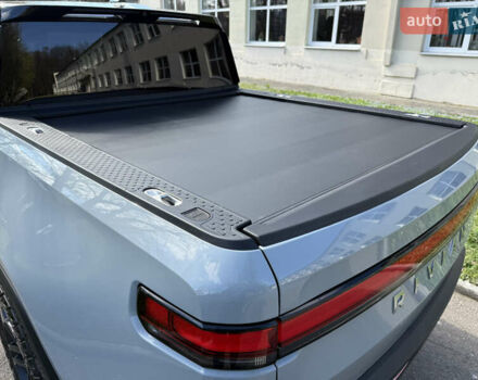 Сірий Rivian R1T, об'ємом двигуна 0 л та пробігом 65 тис. км за 41900 $, фото 18 на Automoto.ua