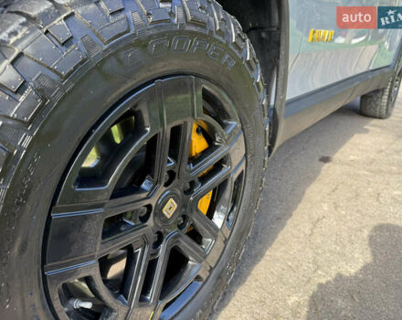 Сірий Rivian R1T, об'ємом двигуна 0 л та пробігом 65 тис. км за 41900 $, фото 15 на Automoto.ua